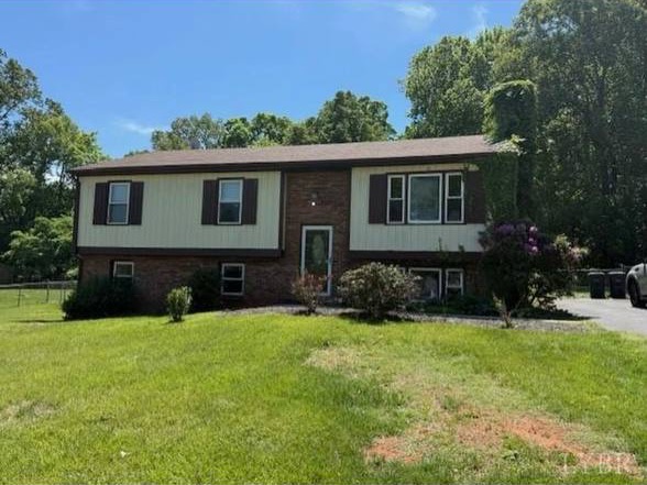 House Mason and Taylor are under contract on